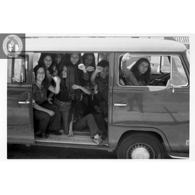 #AZTLANTES #SanDiego #California 
TITLE
Group of young adults from Aztlantes with fists raised in a van. 1968 ✊👊💪 Via San Diego State University Library and Information Access, Special Collections and University Archives. http://ibase.sdsu.edu 🙏