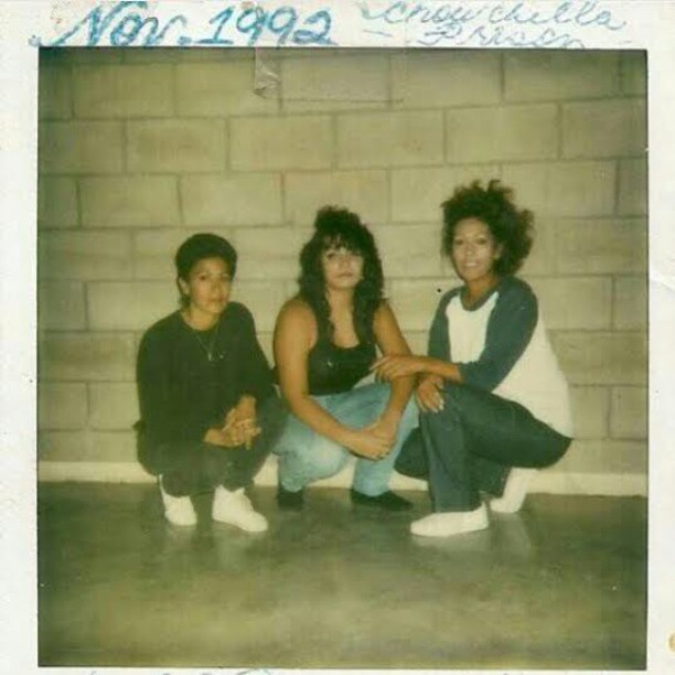 One of the reasons why I started @veteranas_and_rucas is to keep me (and you) connected with the raza wherever we are through flikas and stories like this one right here- from one of my followers  @paleos_thebiznezz "Here is a pic of me (in the middle)  at #ccwf prison in the 90's. Hoping these girls in this flick follows you so I can get in contact with them.  Lost contact over the years." Thank you Raza! So much love and appreciation. Thank you for all the wonderful DMs, gifts and emails. Respect to you all ✨🙏✨ #Ganglife #Veteranas #prisonlife #California #1992 #CHOWCHILLA STATE PRISON