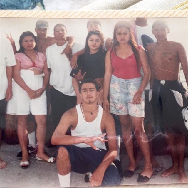 "Us girls South Gate partying (beach day) with the guys from San Pedro circa 1992" (photo:  @_sangrona_ ) 🏖